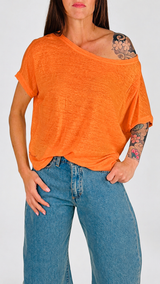 T-shirt over lino Twin