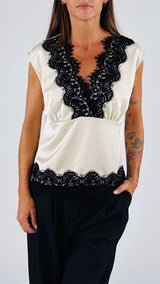 Camicina smanicata raso pizzo T.