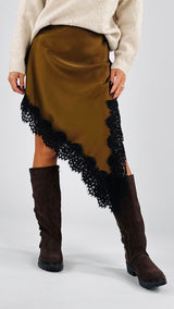 Gonna raso macramé punta H.