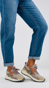 Sneaker color bouclé