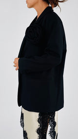 Giacca over basic spilla Vic.