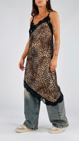 Abito asimmetrico leo H.