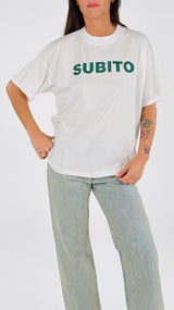 T-shirt over subito Vic.