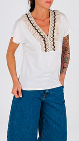 T-shirt aletta scollo rouche rigata