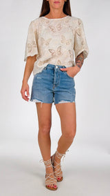 Short Carola