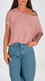 T-shirt over lino Twin