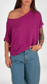T-shirt over lino Twin