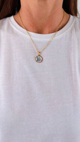 T-shirt collana H.