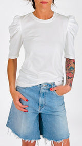 T-shirt sbuffo H.