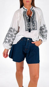 Camicia fil a fil ricami K.