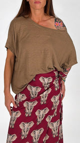 T-shirt over lino Twin