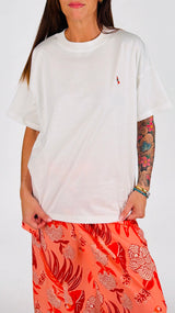 T-shirt over jungle Vic.