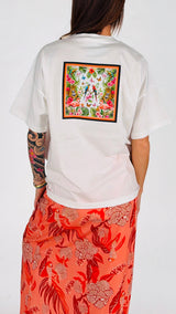 T-shirt over jungle Vic.