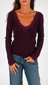 Maglia costina scollo pizzo
