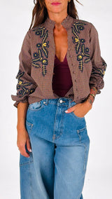 Camicia quadretto ricami Vic.