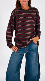 T-shirt over riga T.