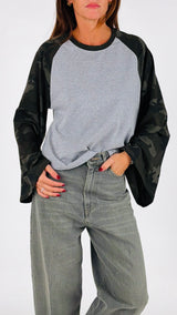 T-shirt manica calla camu Vic.