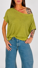 T-shirt over lino Twin
