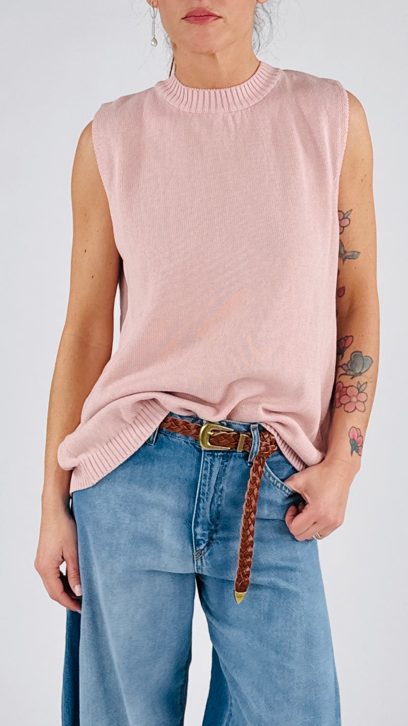 Pull smanicato pizzo dietro Vic.