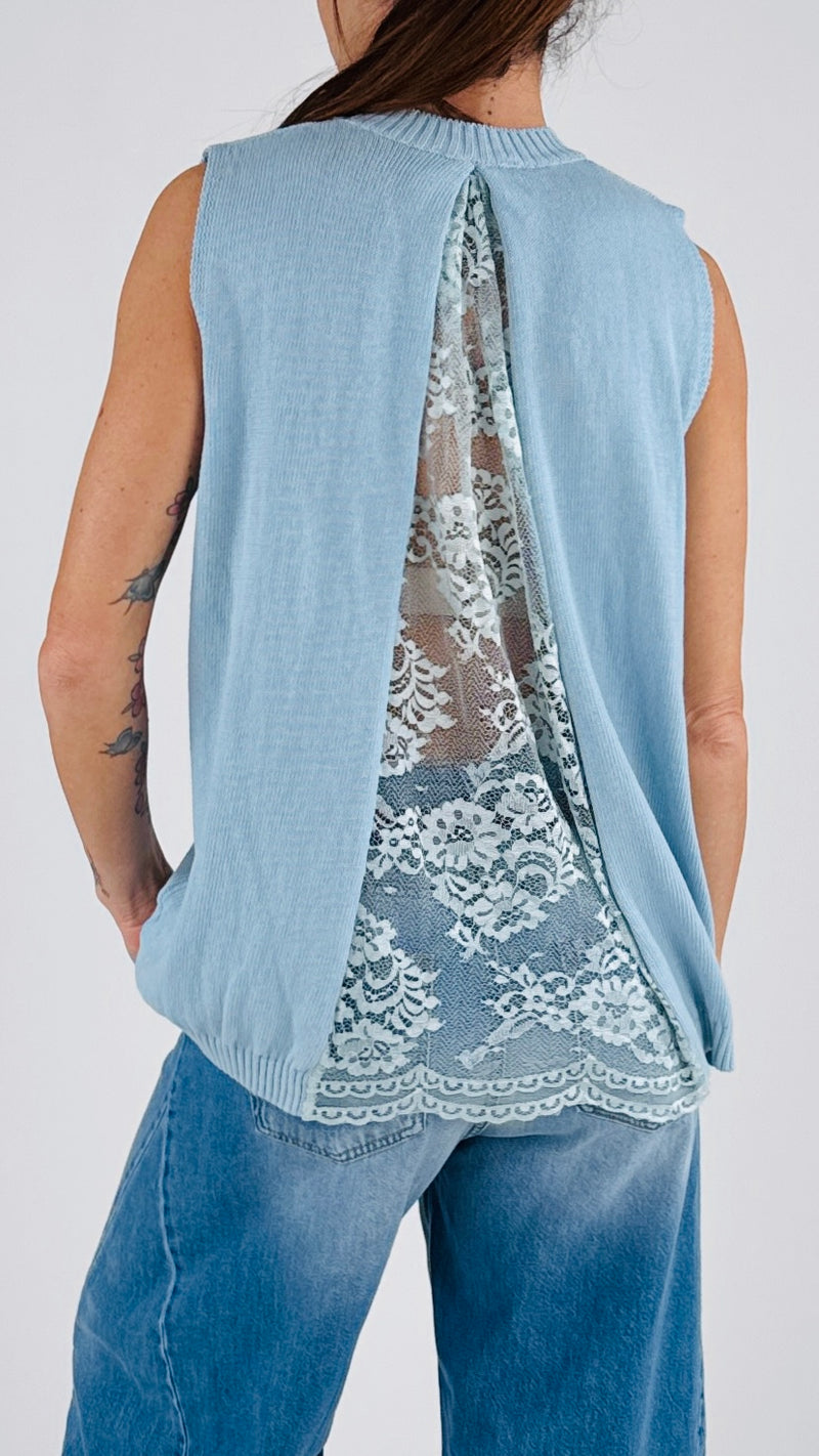 Pull smanicato pizzo dietro Vic.