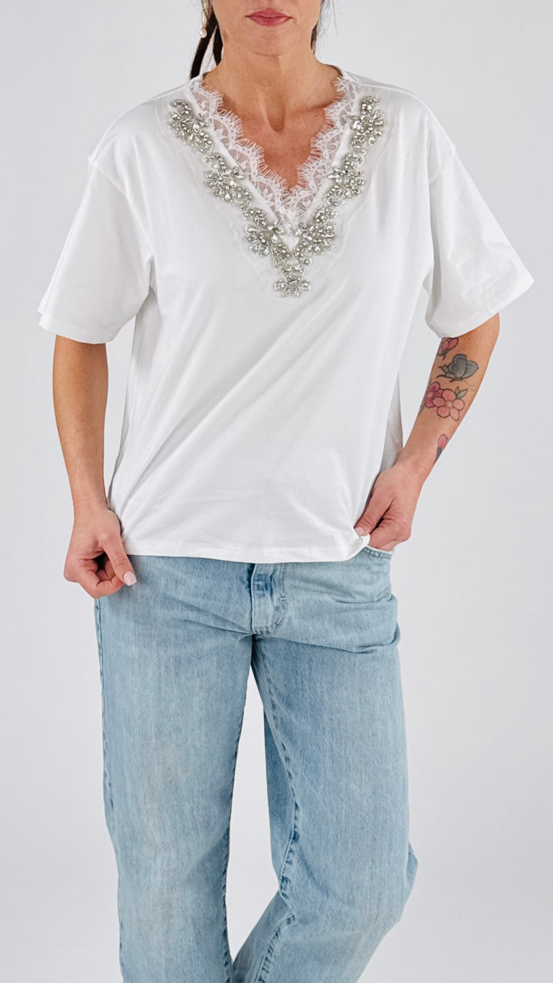 T-shirt V pizzo+cabochon You.