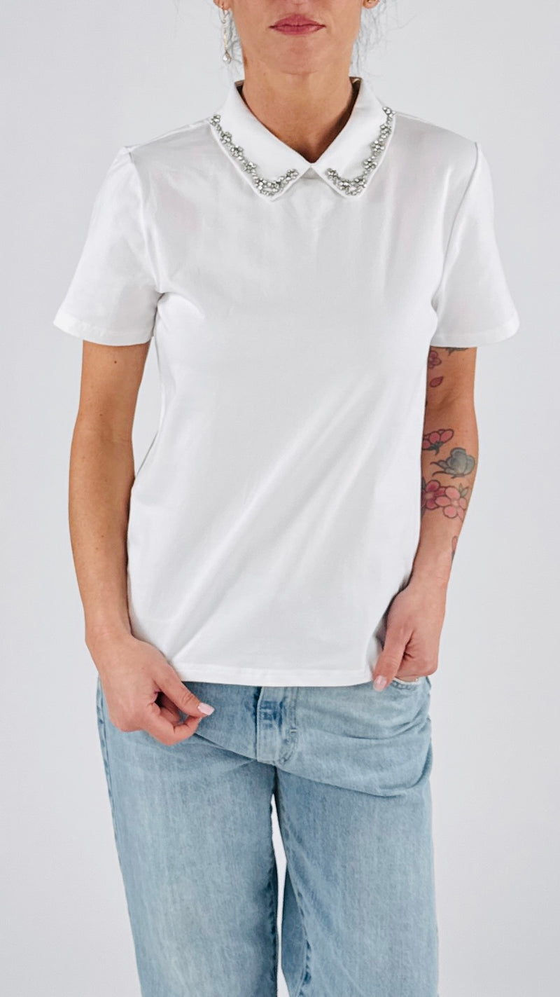 T-shirt colletto strass You
