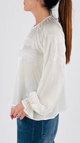 Camicia girocollo raso operato