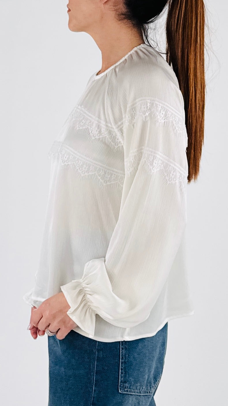 Camicia girocollo raso operato
