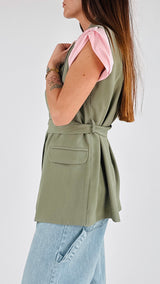 Giacca smanicata bottone militare T.