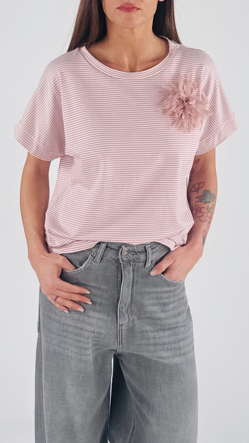 T-shirt aletta righe+spilla