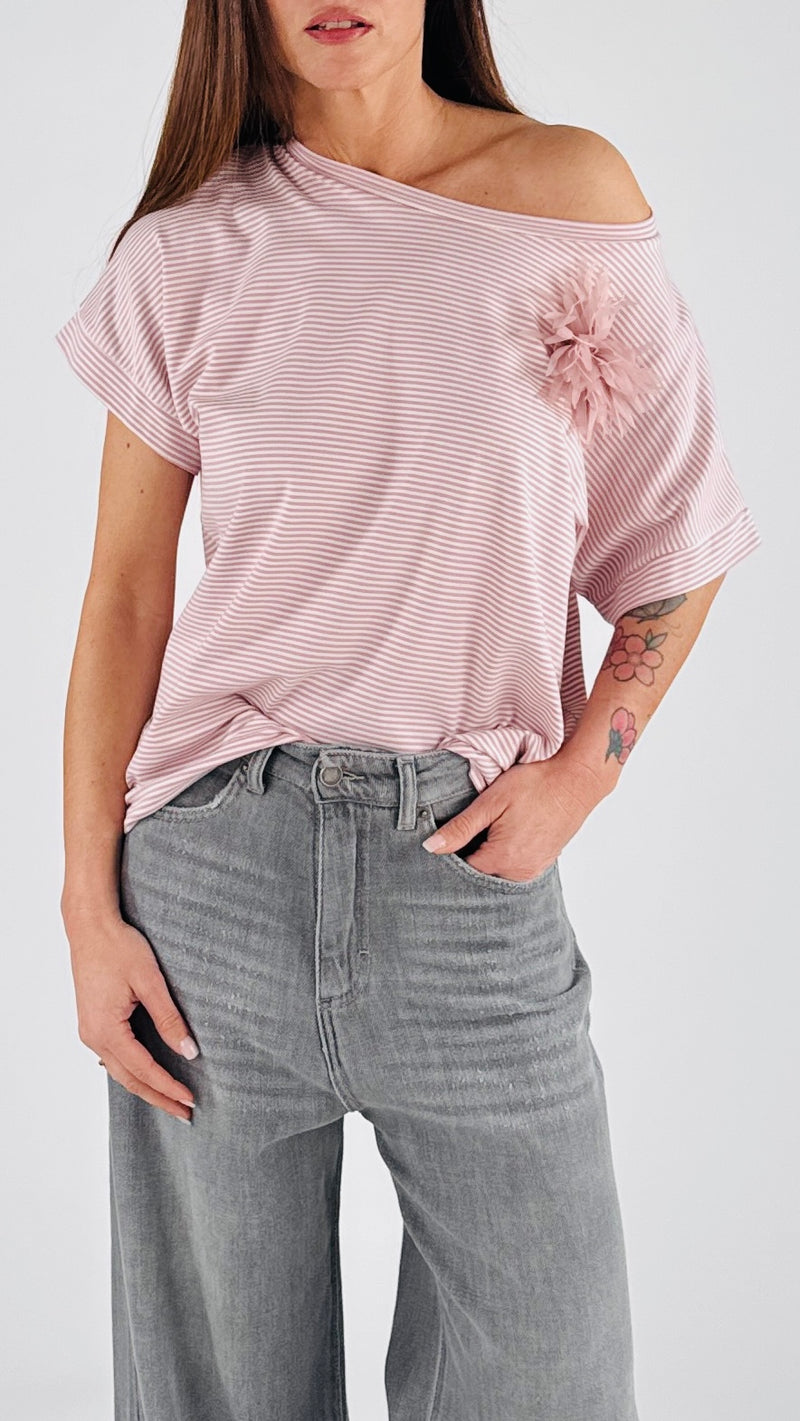 T-shirt aletta righe+spilla