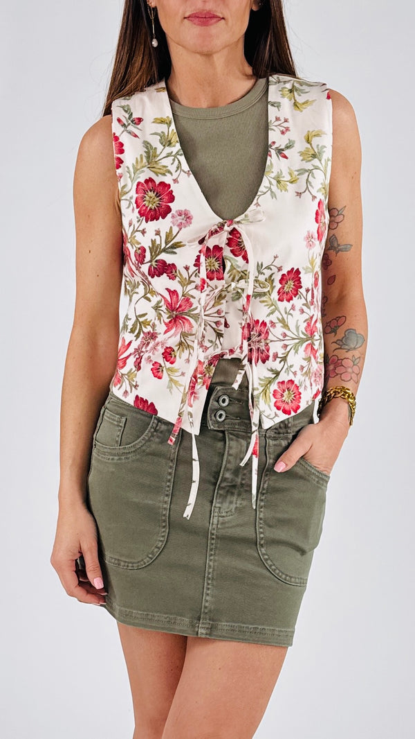 Gilet fiori rossi nastri Vic.
