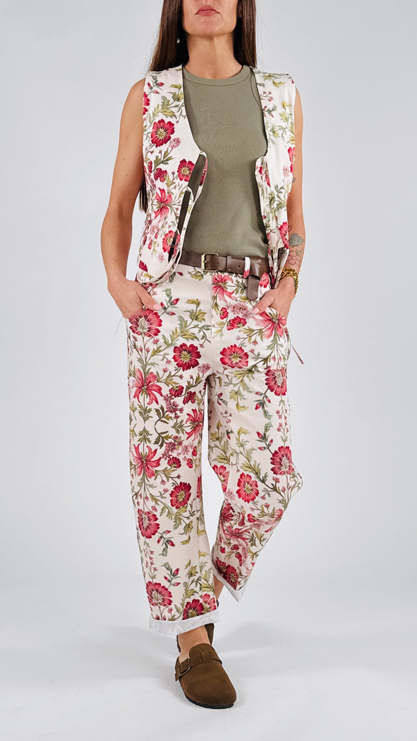 Pantalone carota fiori rossi Vic.