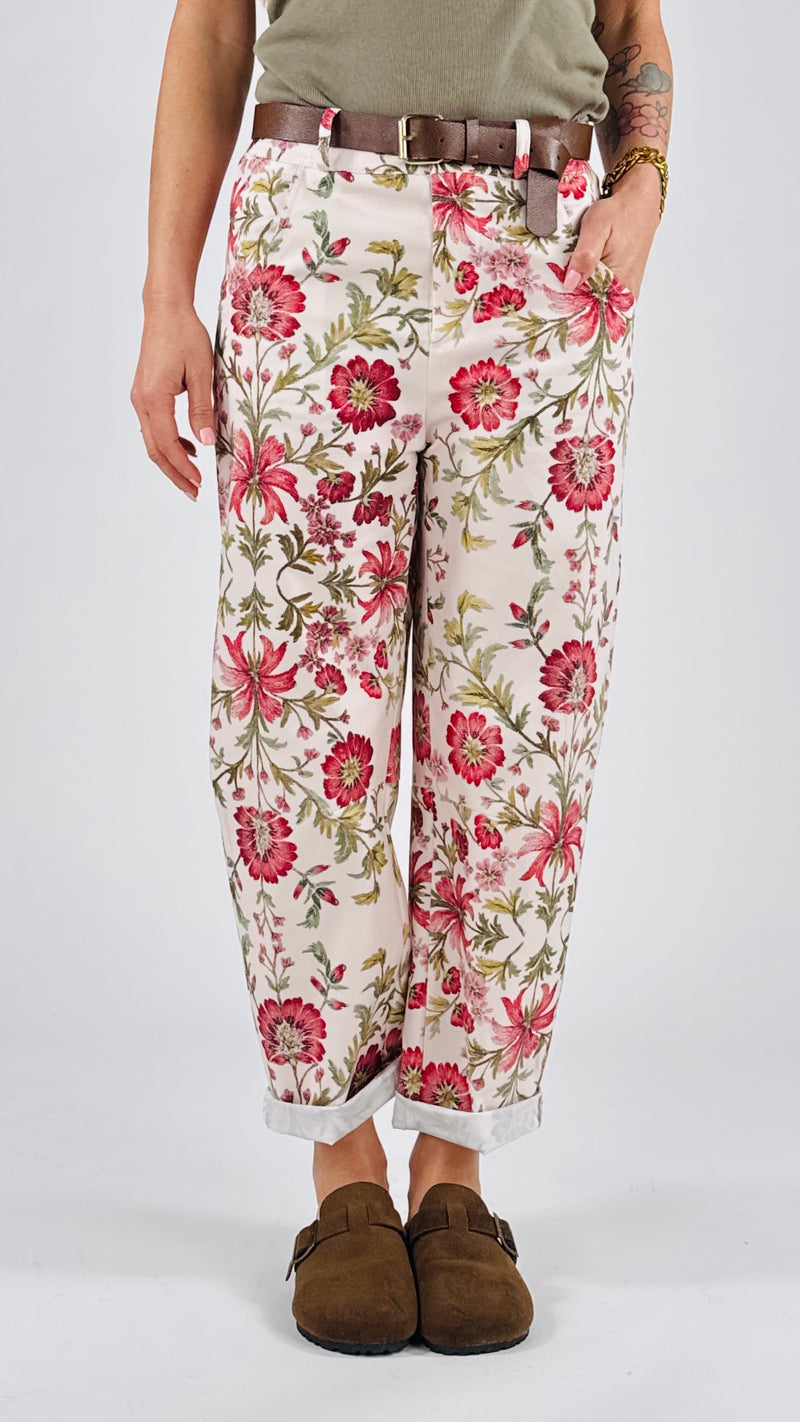 Pantalone carota fiori rossi Vic.