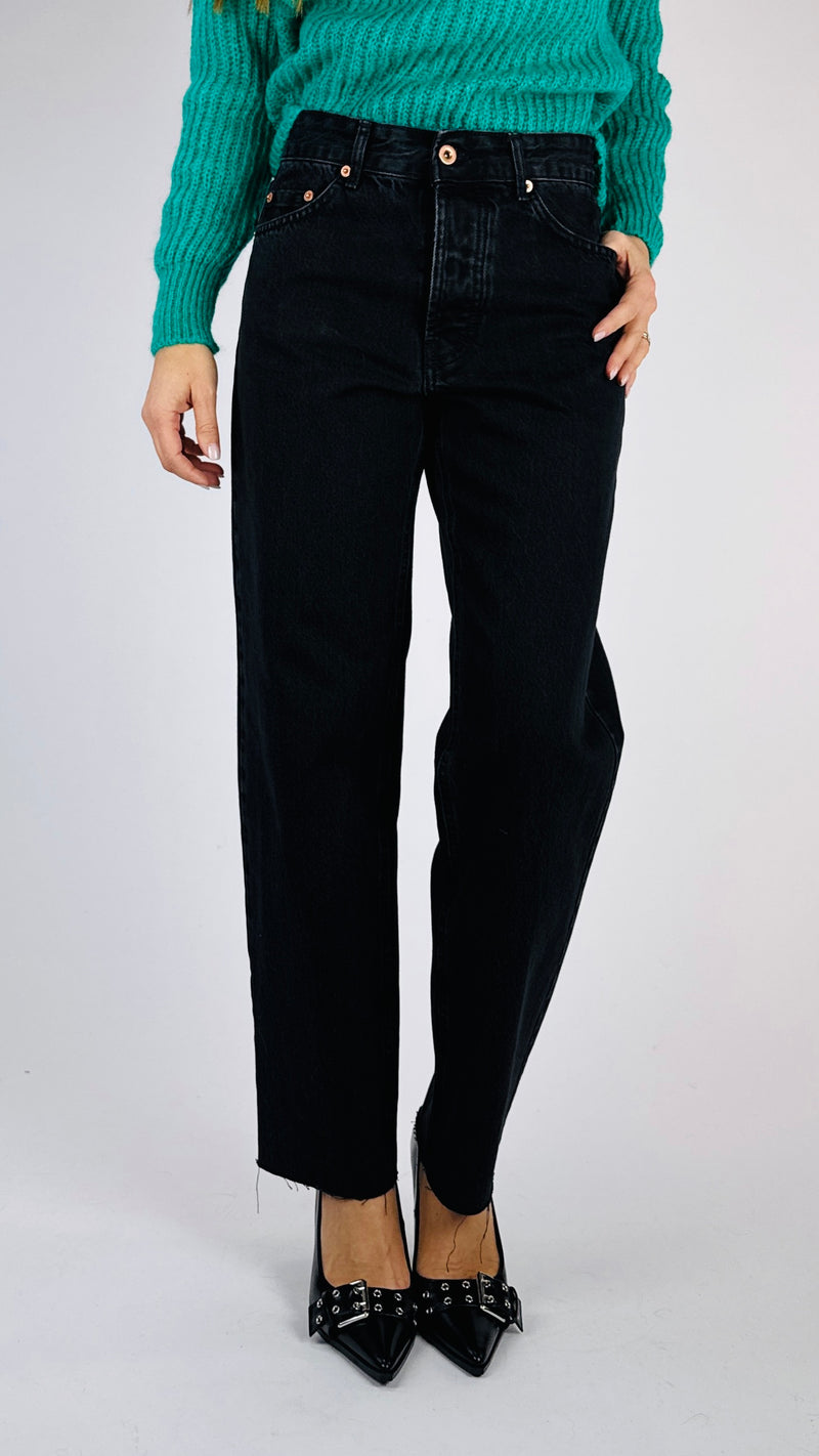 Jeans nero sfrangiato T.