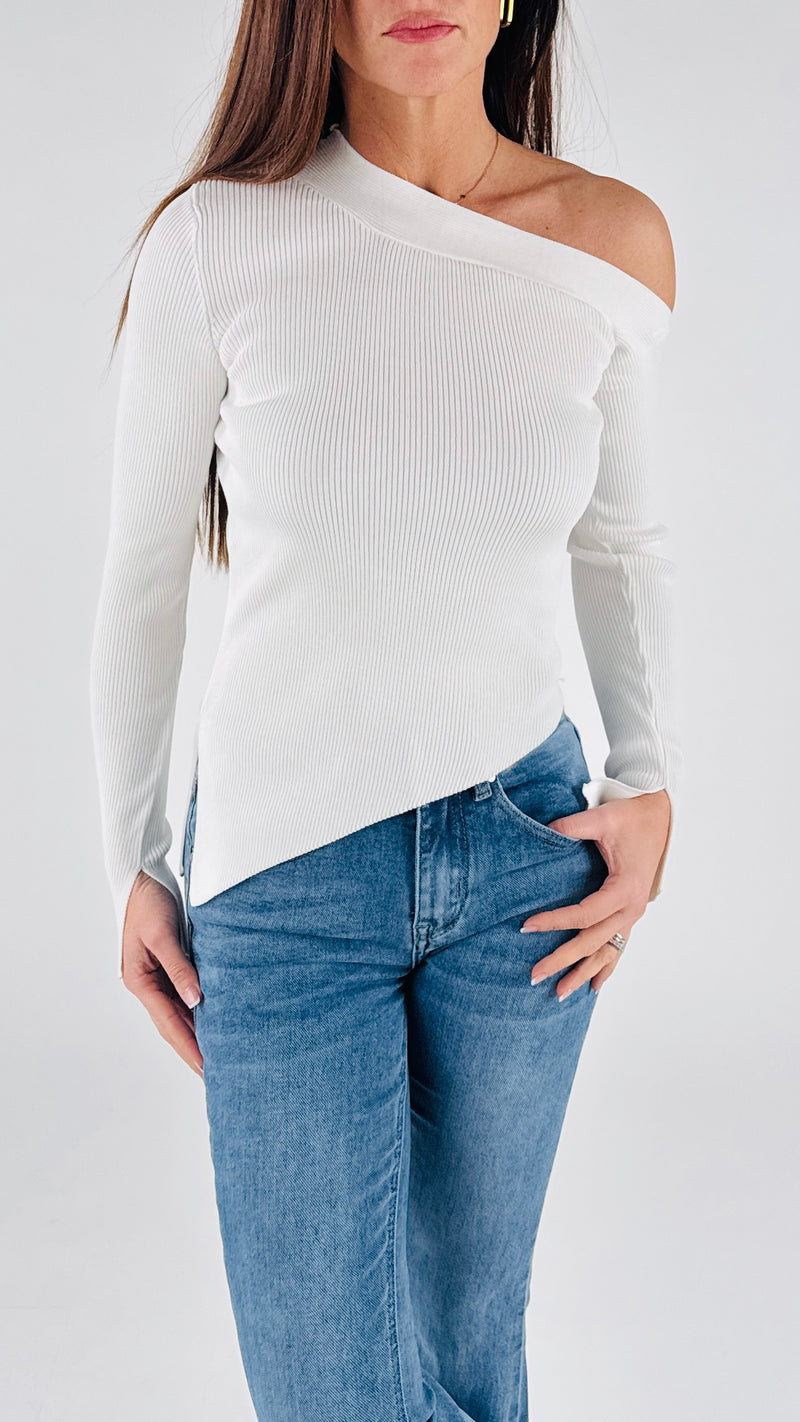 Maglia costina asimmetrica Vic.
