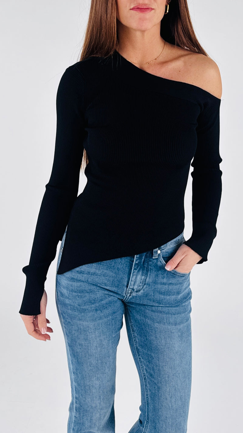 Maglia costina asimmetrica Vic.