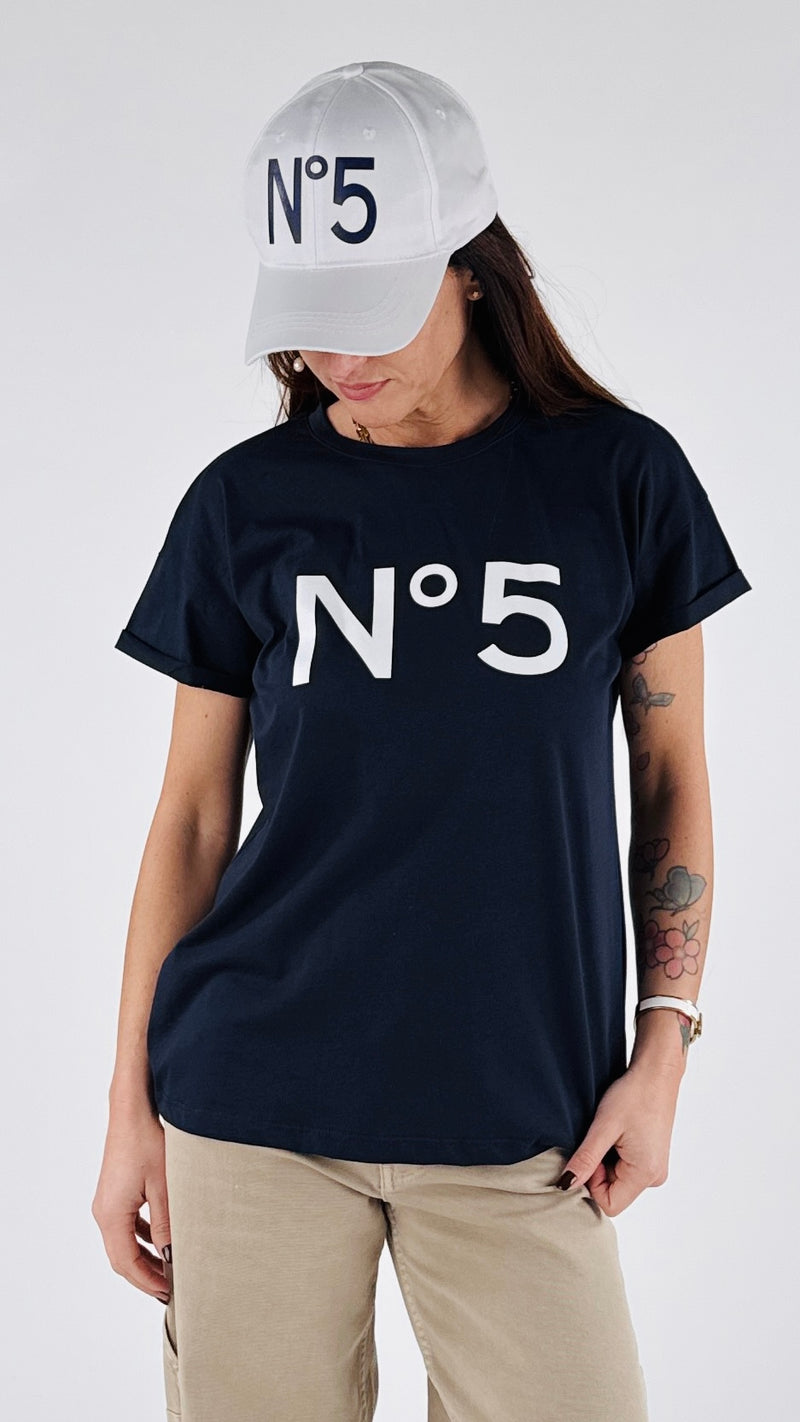 T-shirt n 5+cap