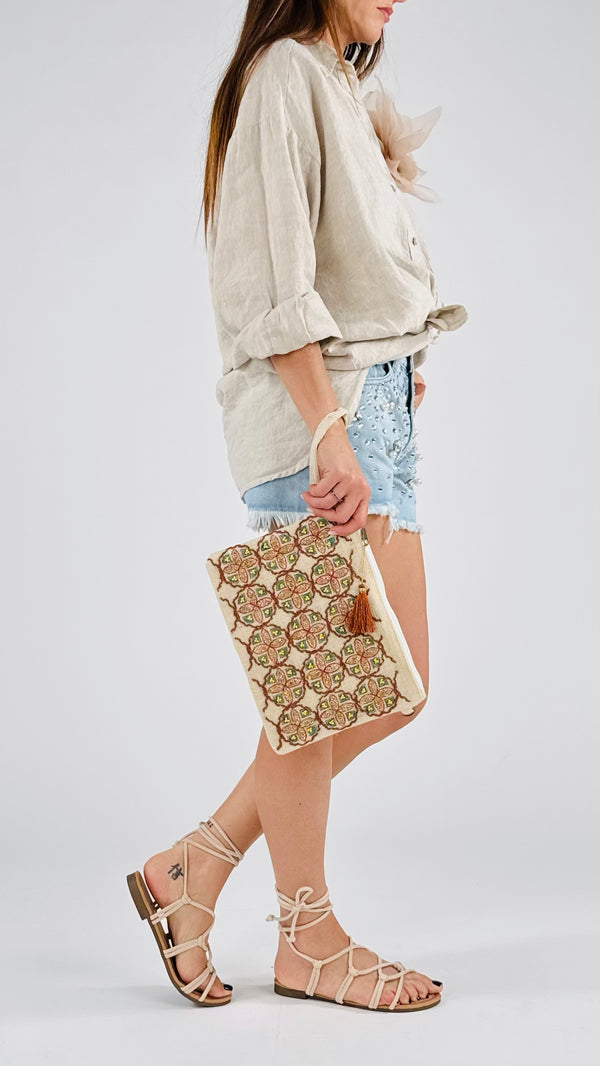 Pochette juta ricami filo