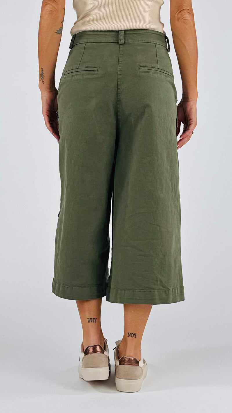 Bermuda cargo borchiato T.