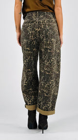 Jeans eggs leo T.