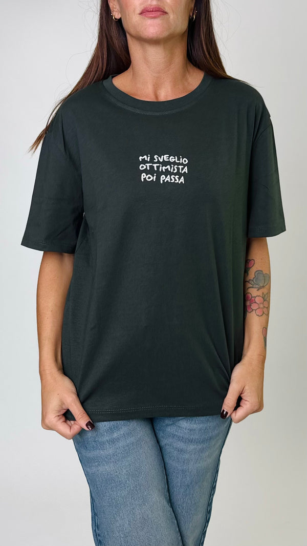 T- shirt " mi sveglio ottimista"