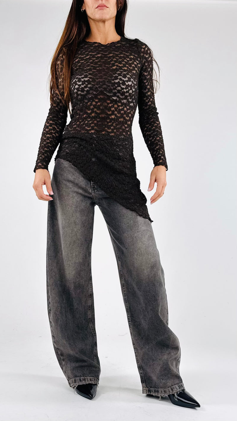 T-shirt pizzo goffrata asimmetrica