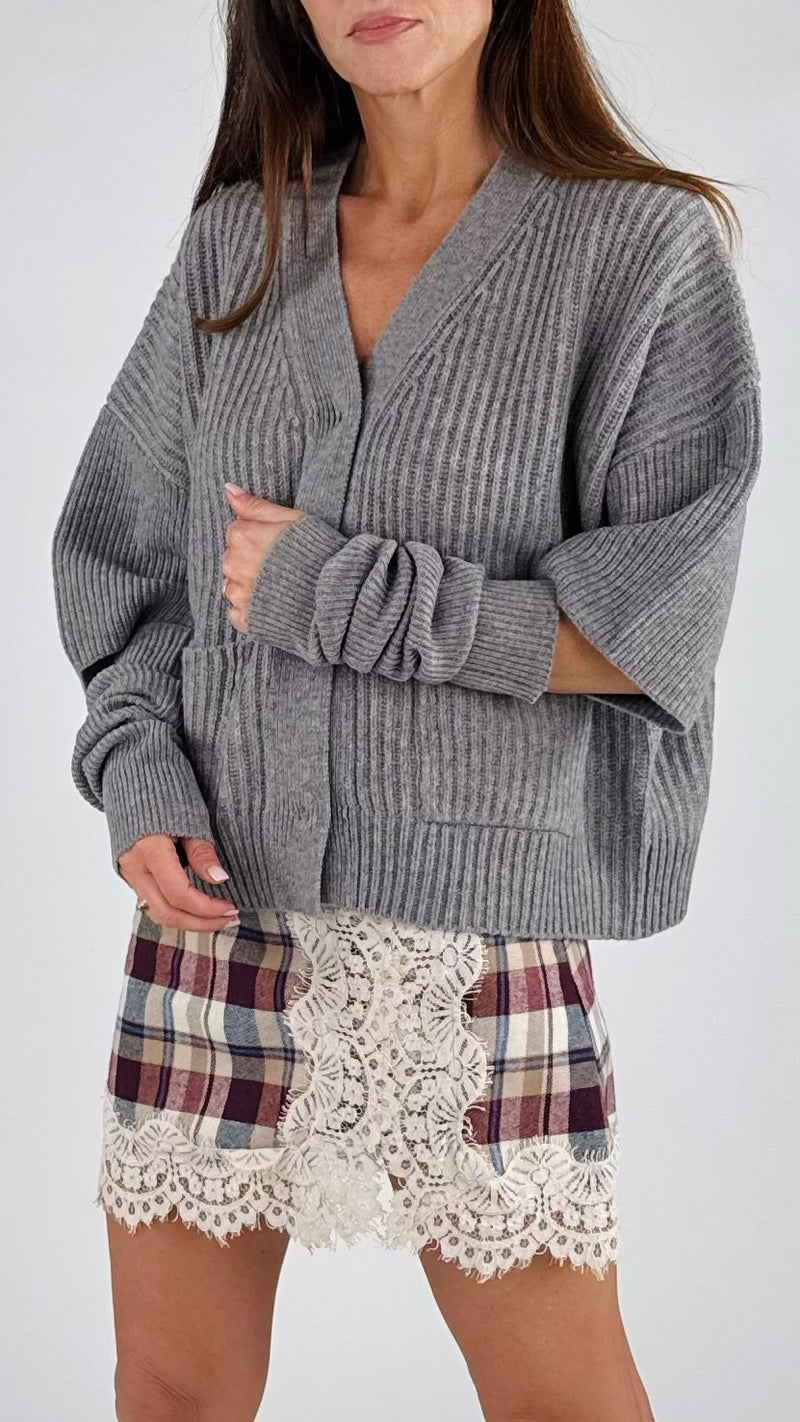 Cardigan costa larga+manicotti Vic.