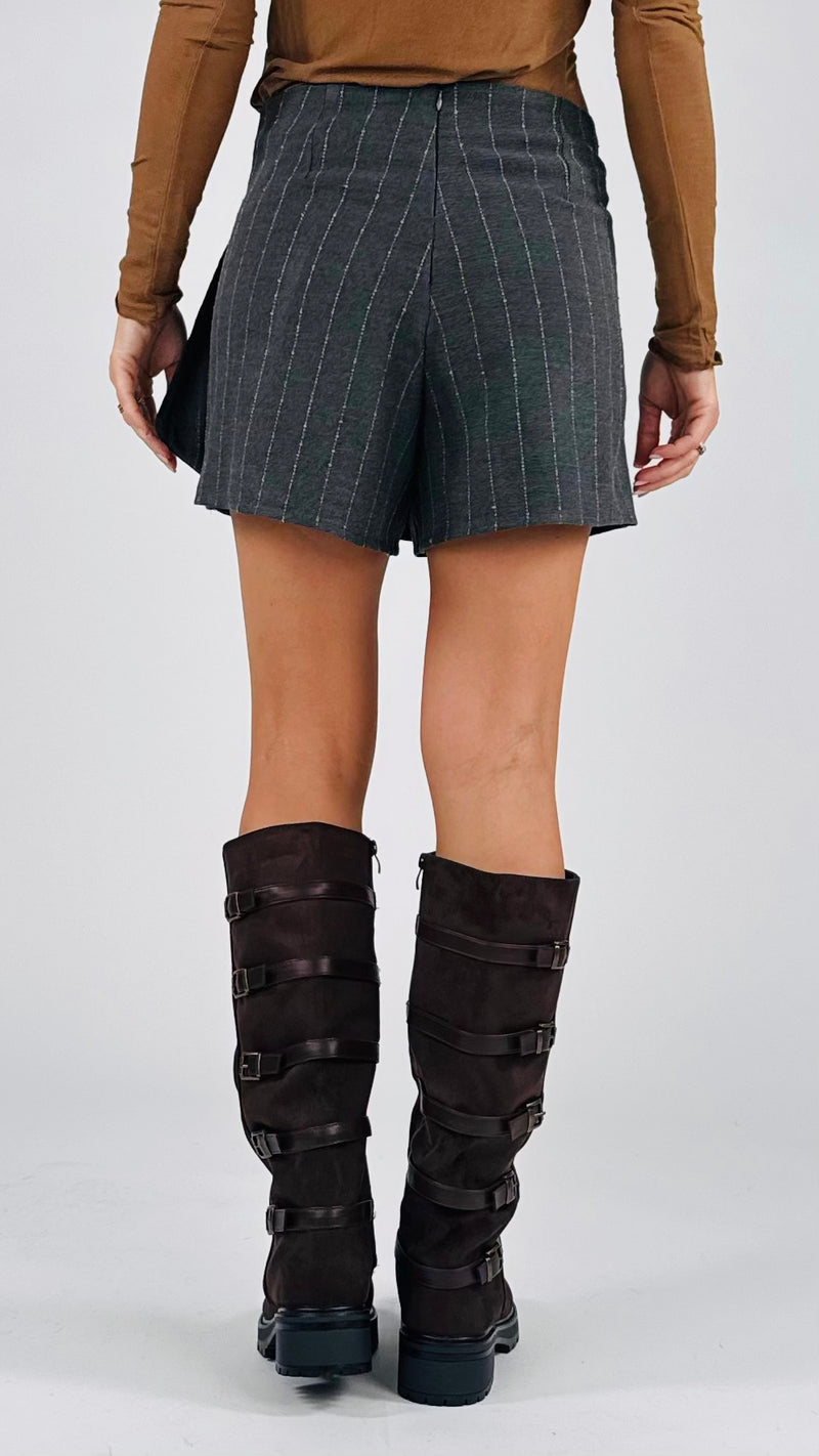 Mini short frescolana gessato H.