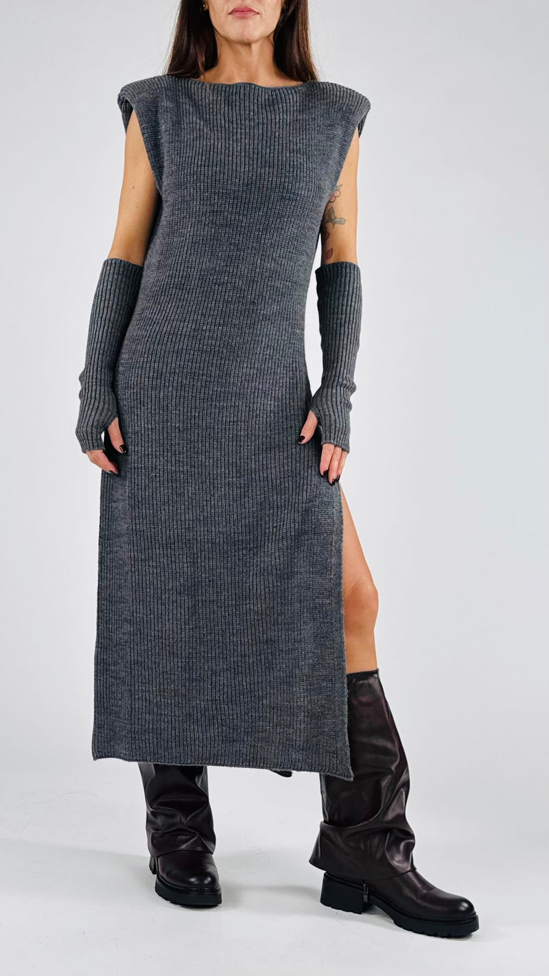 Abito lungo spallina+manicotti Vic.