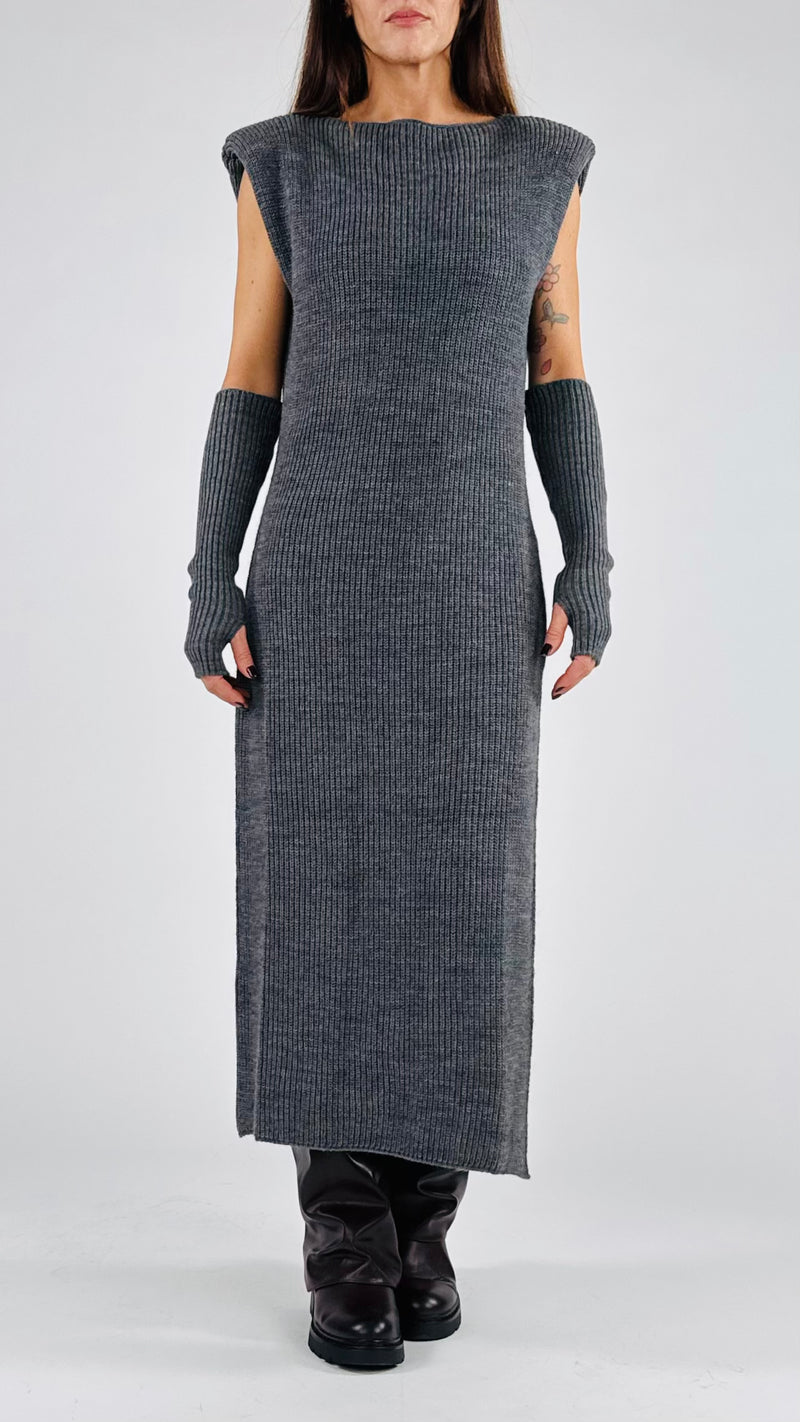 Abito lungo spallina+manicotti Vic.