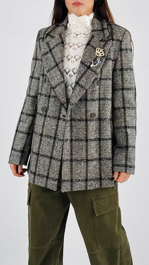 Giacca doppiopetto madras spille gioiello Vic.