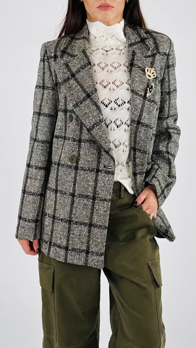 Giacca doppiopetto madras spille gioiello Vic.