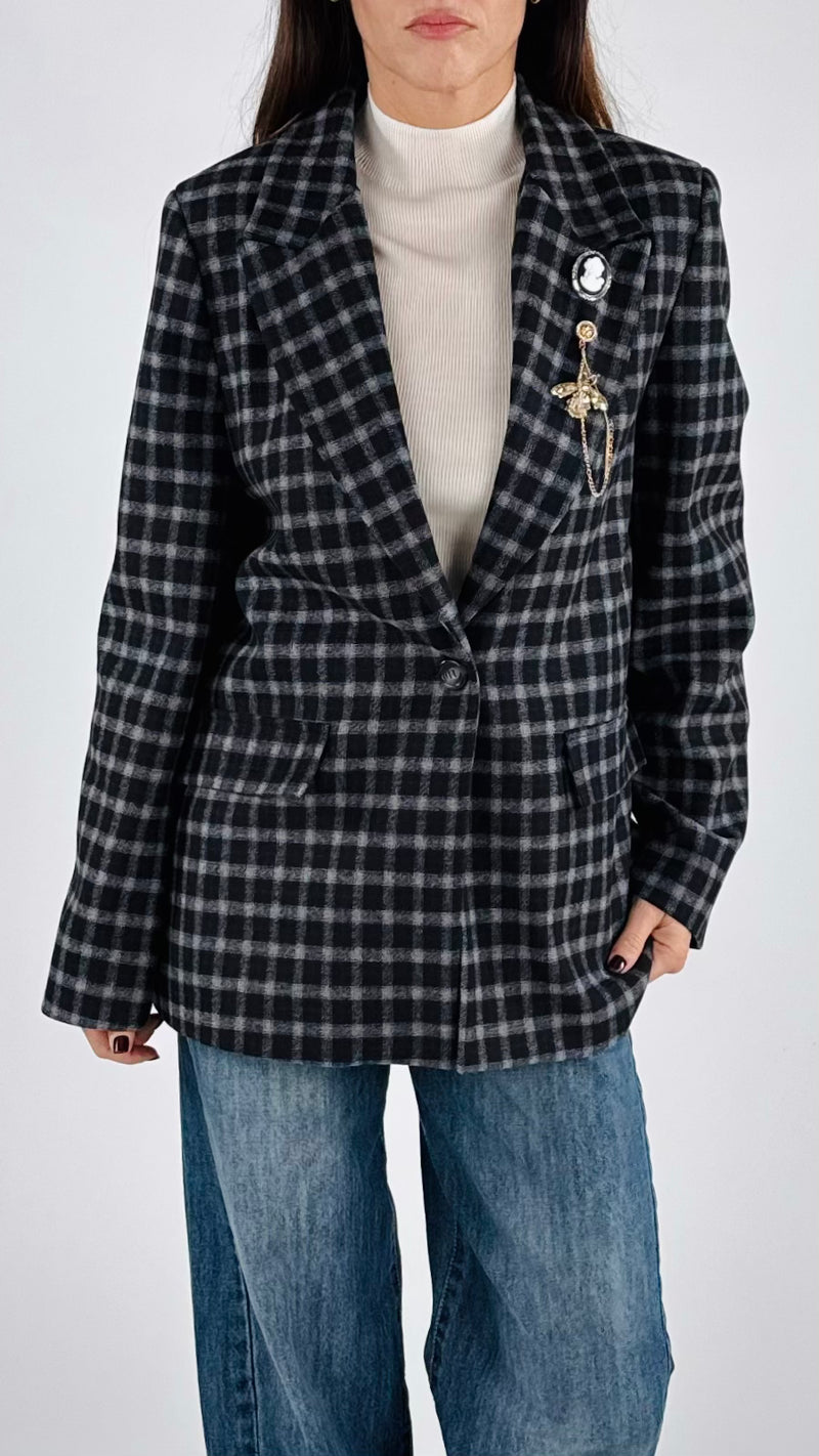 Giacca quadro spilla cameo Vic.